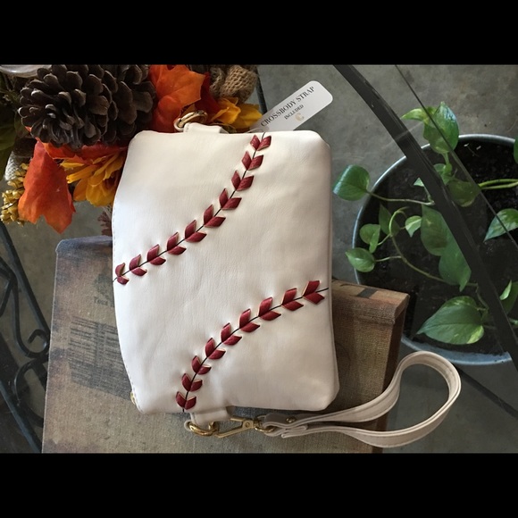 Purse - Picture 2 of 4